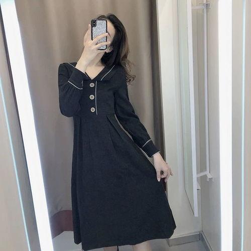 网红长袖连衣裙美女图片,网红演绎长袖连衣裙的优雅魅力