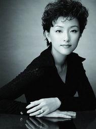 明星 现实,揭秘明星背后的故事