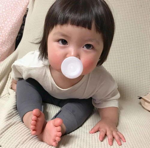 女生头像韩国网红熊猫,甜美笑容下的时尚魅力